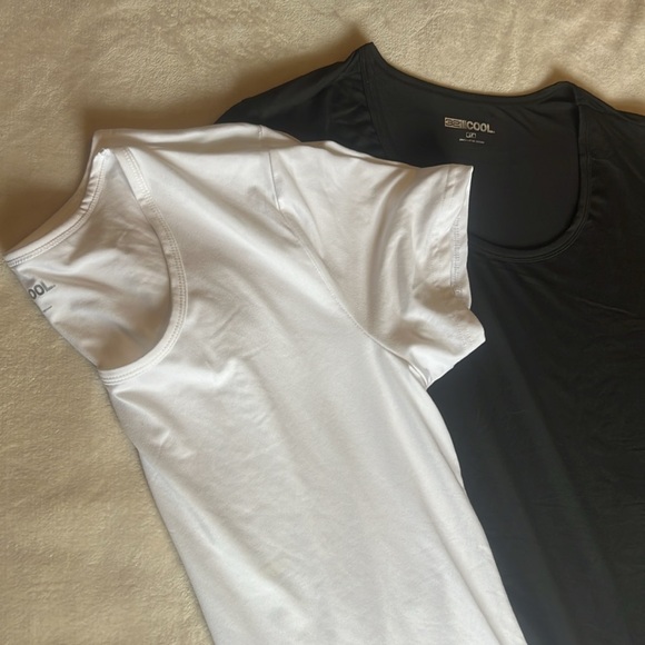 NWOT 2x Lot of 32 Degree Cool Performance Tops Women’s White & Black sz L - Picture 2 of 4
